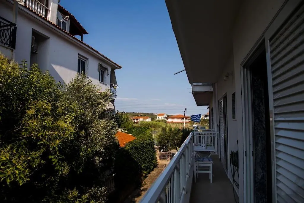 Blue Theros Apartments Paralia Dionysiou 0*,