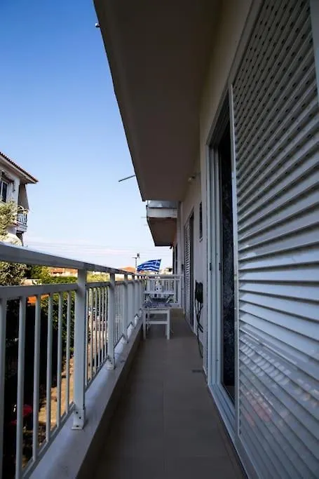 Blue Theros Apartments Paralia Dionisiou 0*,